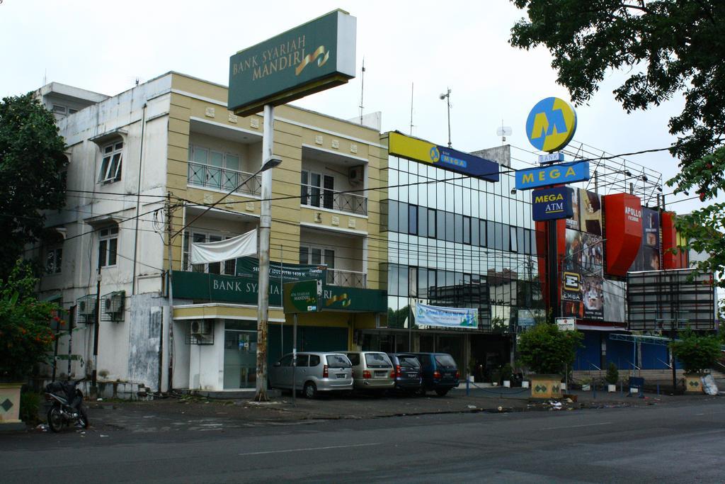 Hotel Ratih マタラム エクステリア 写真